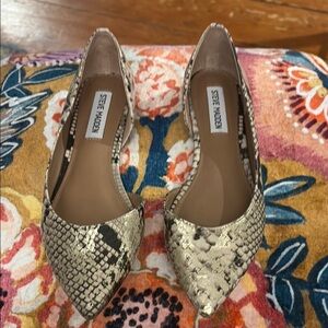 Steve Madden Black and Cream Flats with Snakeskin Print